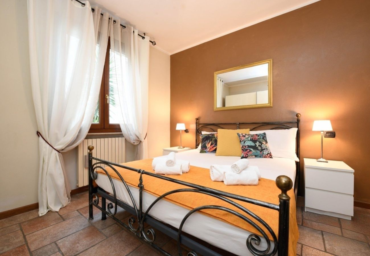 Apartament w Desenzano del Garda - Desenzanoloft Garden and Pool