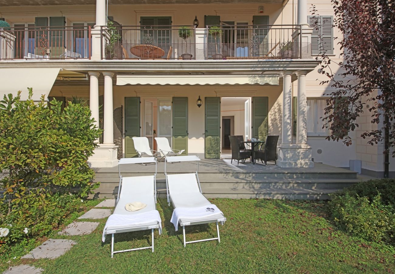 Apartament w Salò - Il cedro, elegante appartamento a due passi dal centro storico di Salò