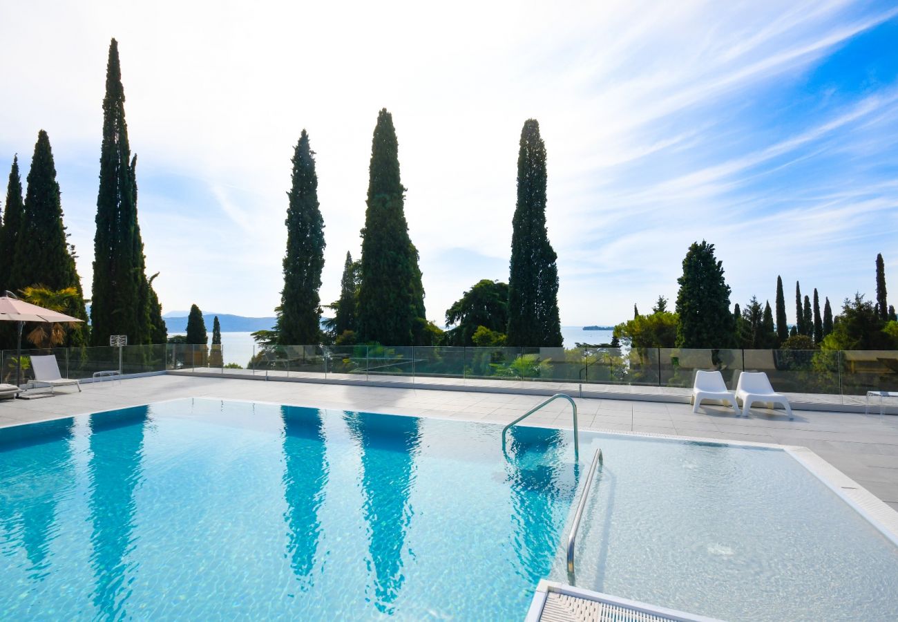 Apartament w Gardone Riviera - Minnie - spazioso appartamento a Gardone Riviera