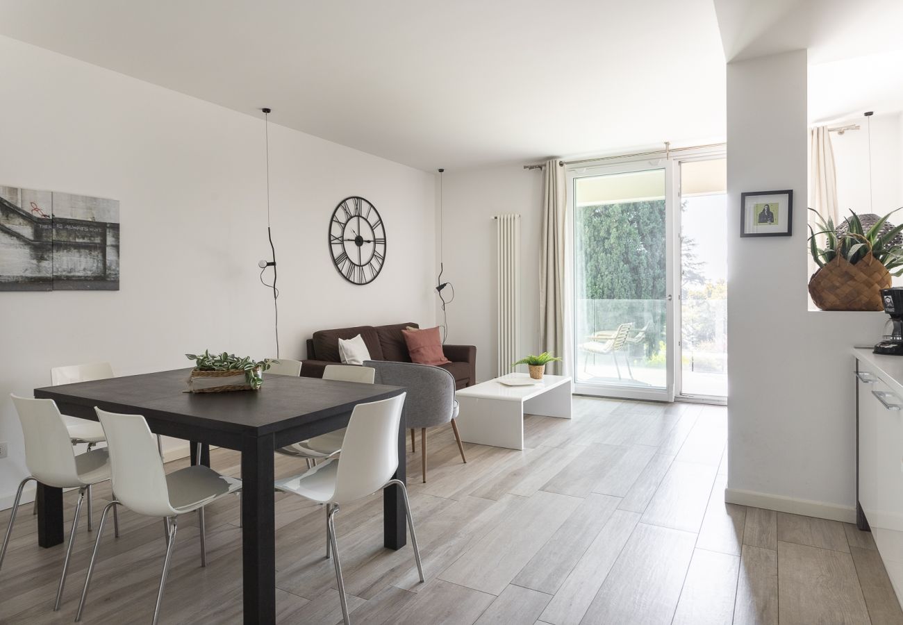 Apartament w Gardone Riviera - Minnie - spazioso appartamento a Gardone Riviera