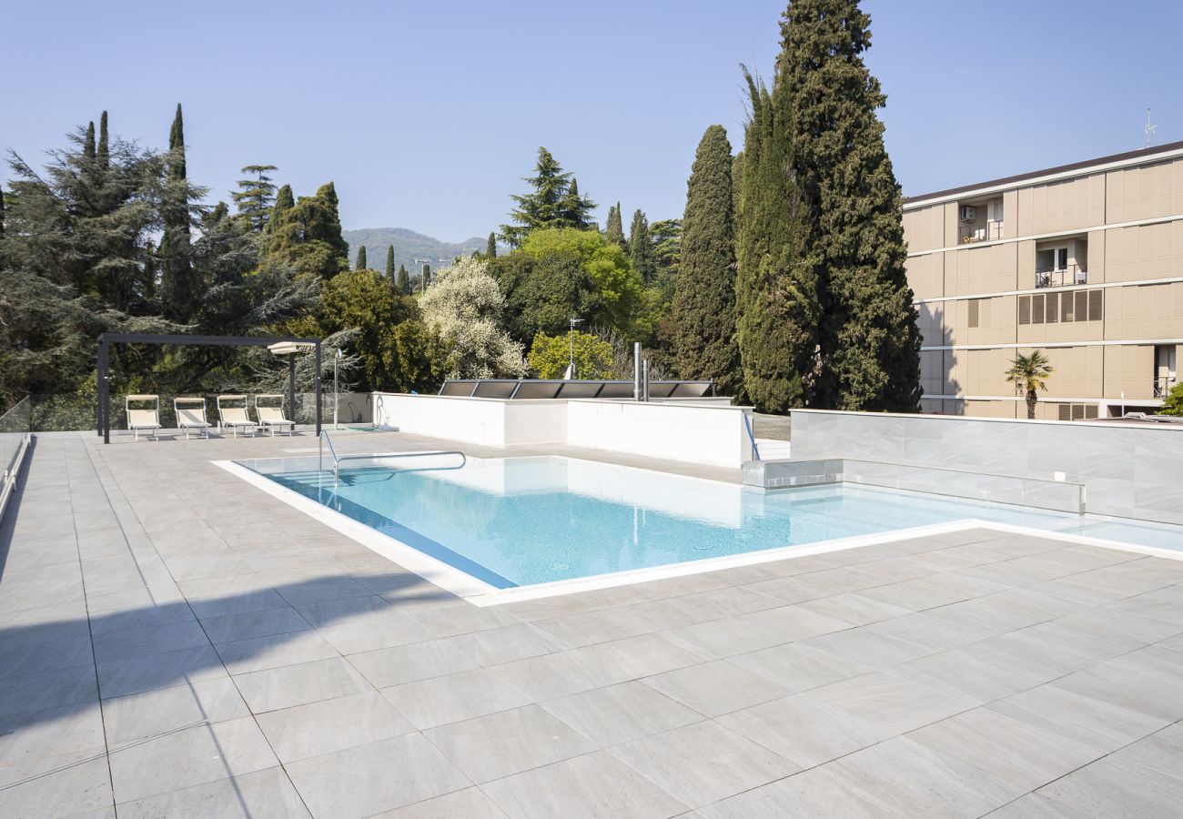 Apartament w Gardone Riviera - Minnie - spazioso appartamento a Gardone Riviera