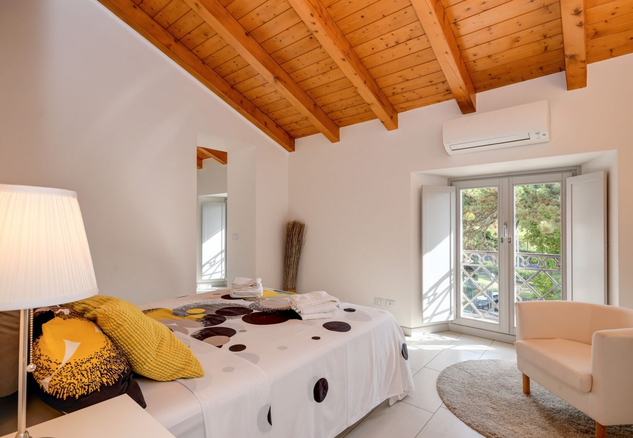 Apartament w Salò - Al Ponte - spazioso appartamento a due passi dalla spiaggia