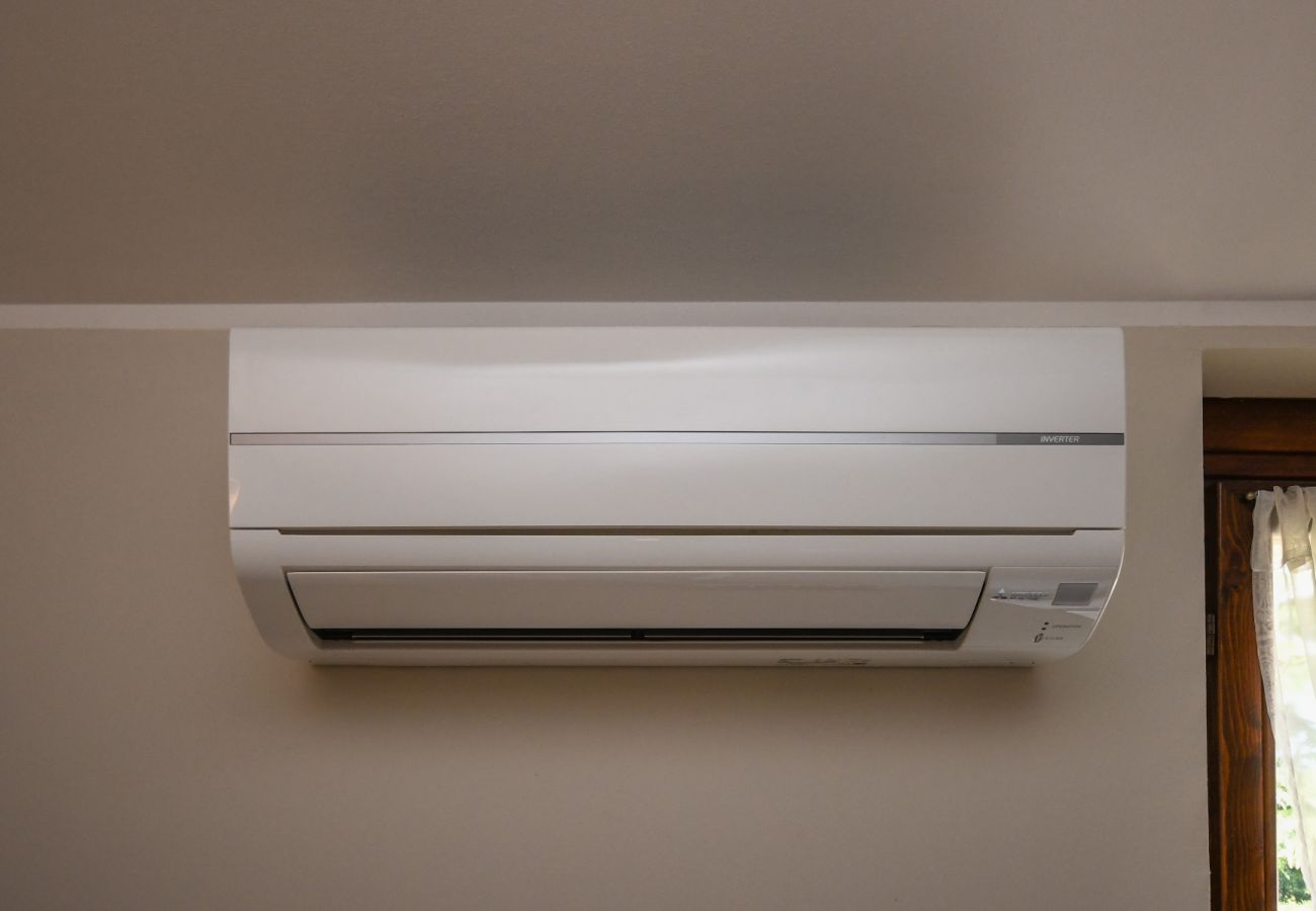 Apartament w San Felice del Benaco - Roccolino appartamento con balcone e piscina in comune