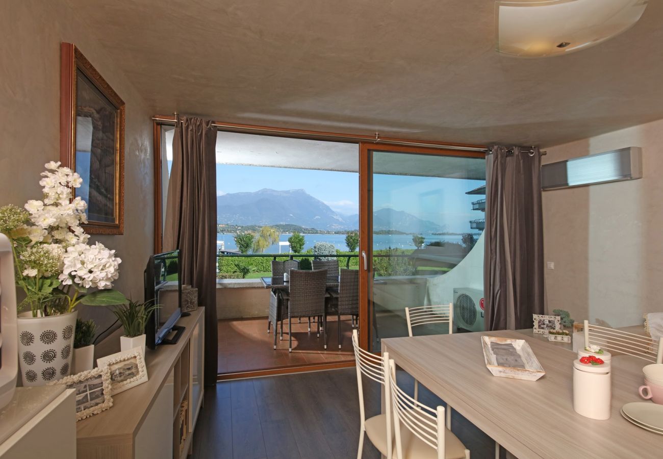 Apartament w Manerba del Garda - Sogno del Lago: appartamento fronte spiaggia