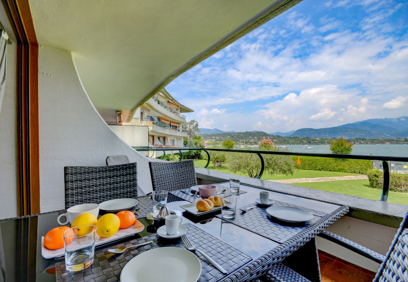 Apartament w Manerba del Garda - Sogno del Lago: appartamento fronte spiaggia