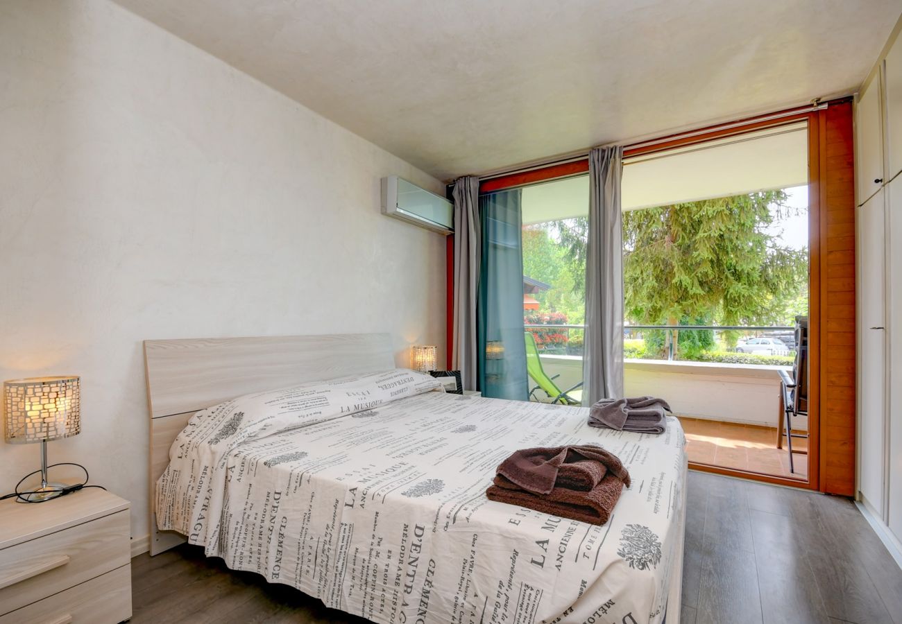 Apartament w Manerba del Garda - Sogno del Lago: appartamento fronte spiaggia