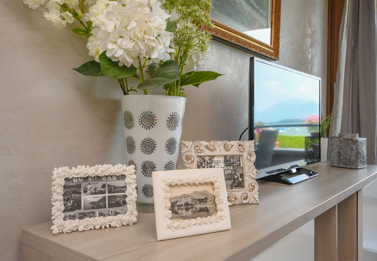 Apartament w Manerba del Garda - Sogno del Lago: appartamento fronte spiaggia