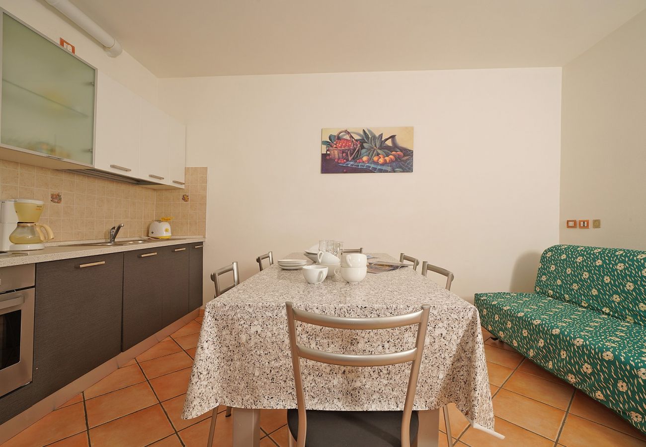 Apartament w Tignale - Infinity: spazioso appartamento con vista lago