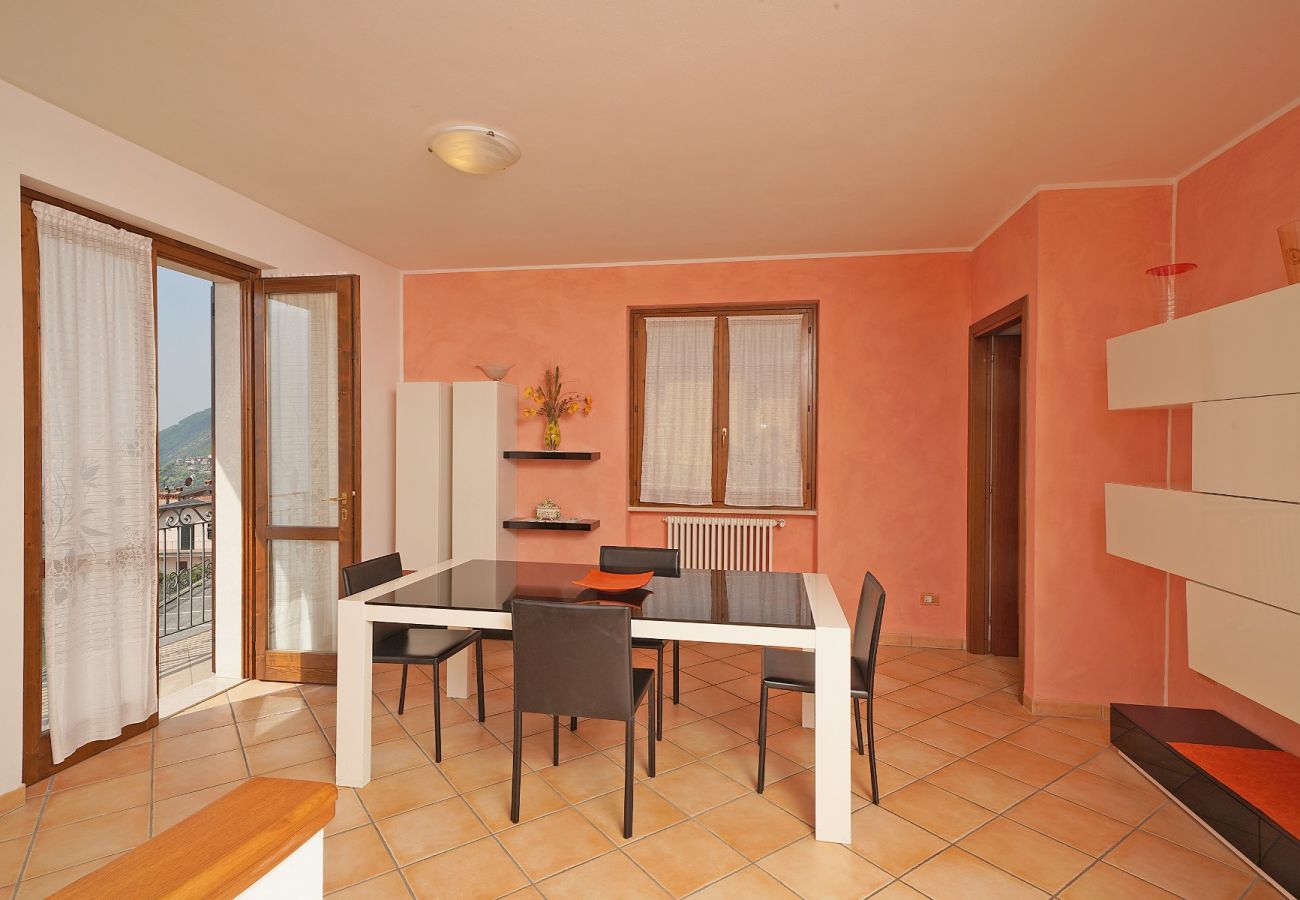 Apartament w Tignale - Infinity: spazioso appartamento con vista lago