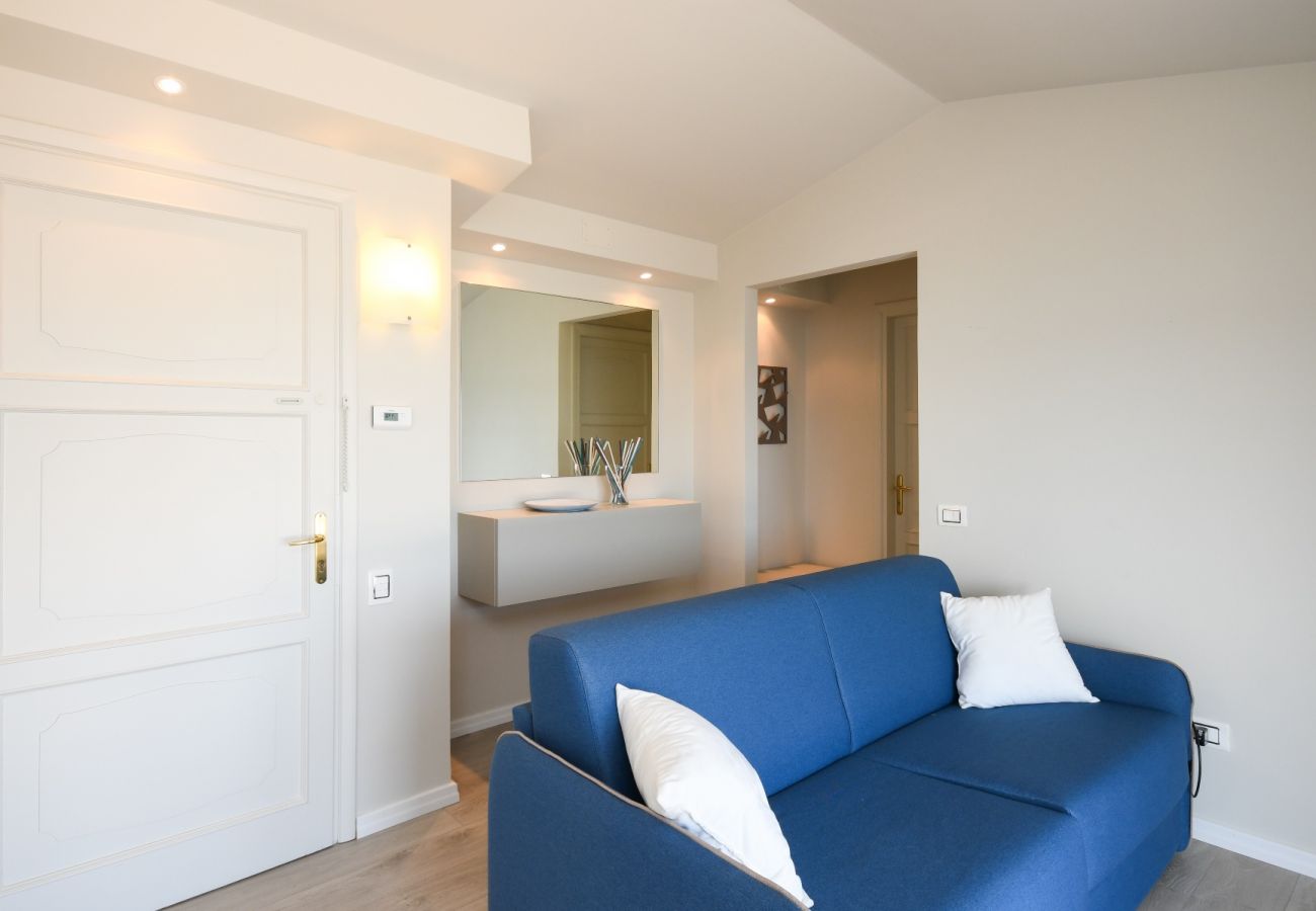 Apartament w Gardone Riviera - Cupido: con ampio balcone vista lago a Gardone Riviera