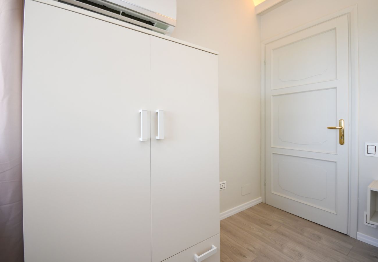 Apartament w Gardone Riviera - Cupido: con ampio balcone vista lago a Gardone Riviera