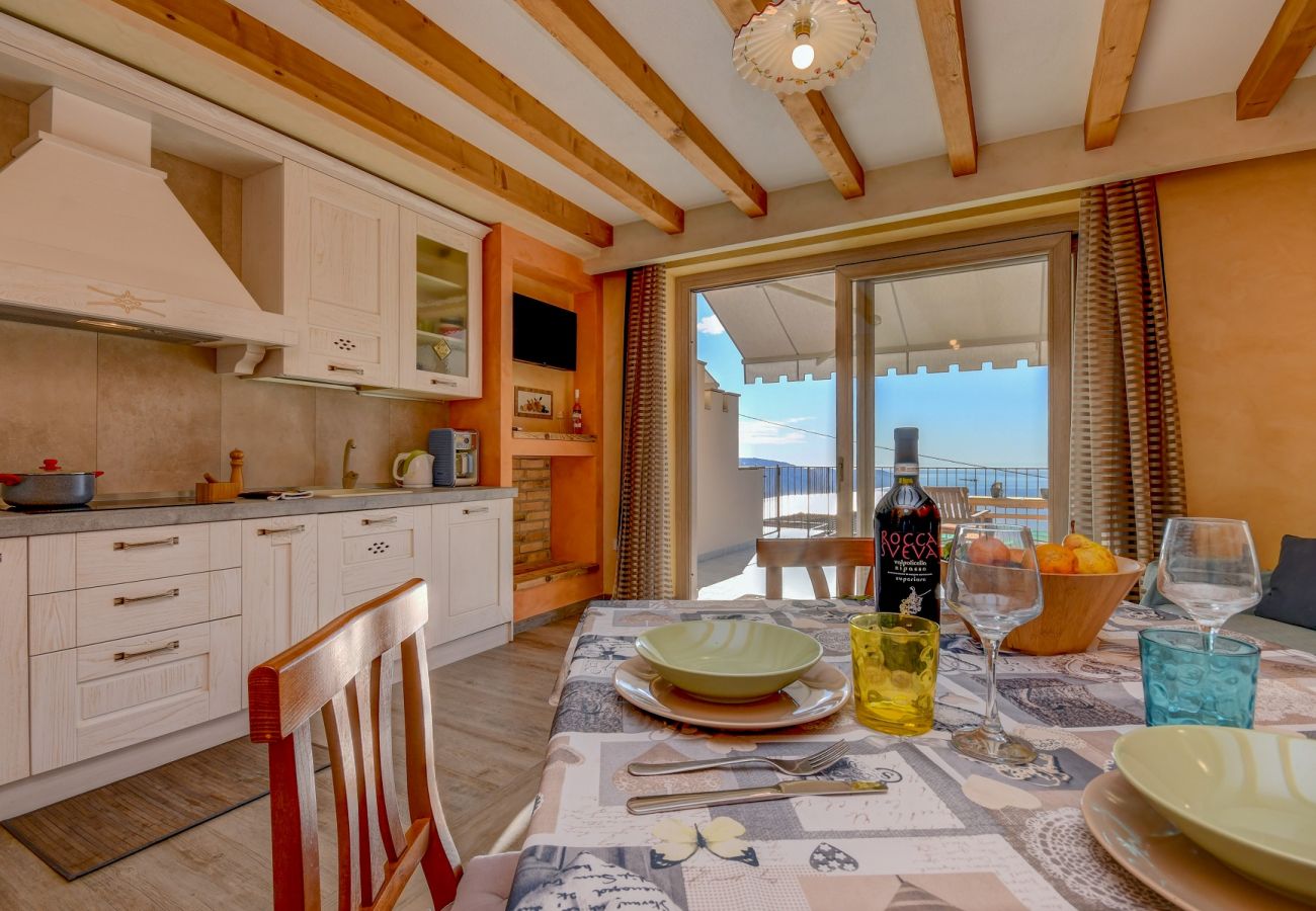 Apartament w Tignale - Principe, con grande balcone e vista lago