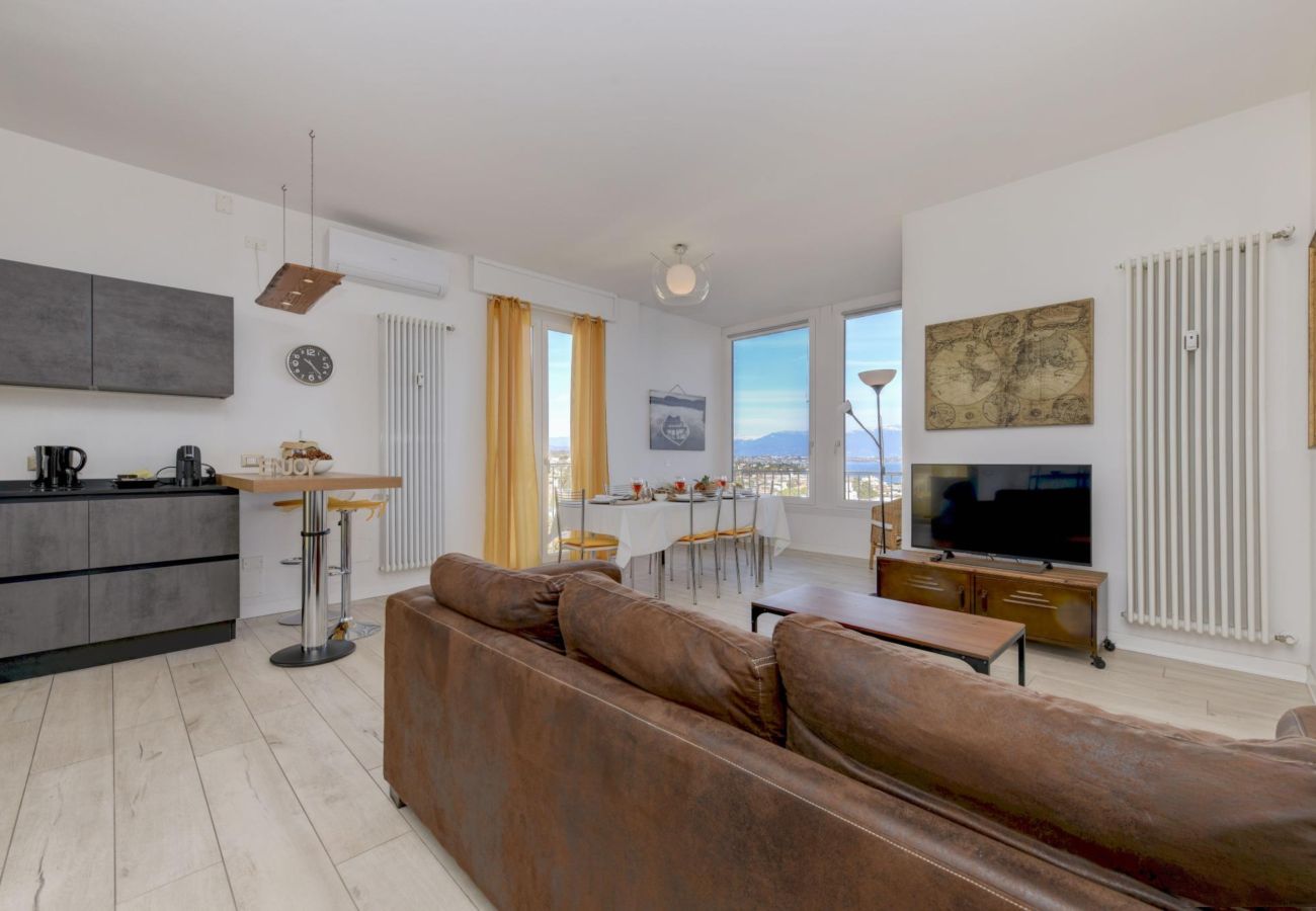 Apartament w Desenzano del Garda - Desenzanoloft La Finestra sul Lago 