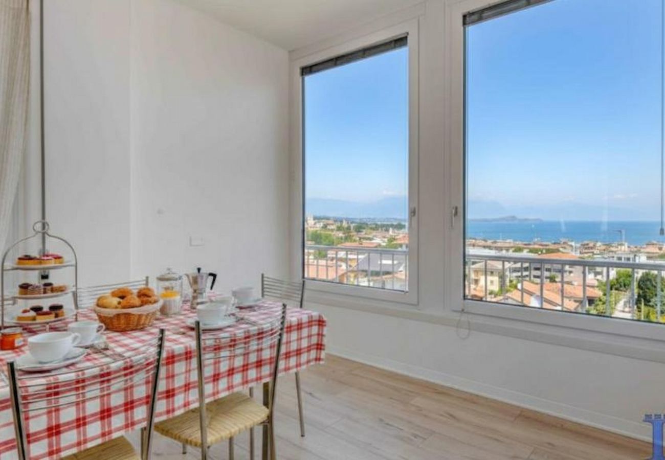 Apartament w Desenzano del Garda - Desenzanoloft La Finestra sul Lago 