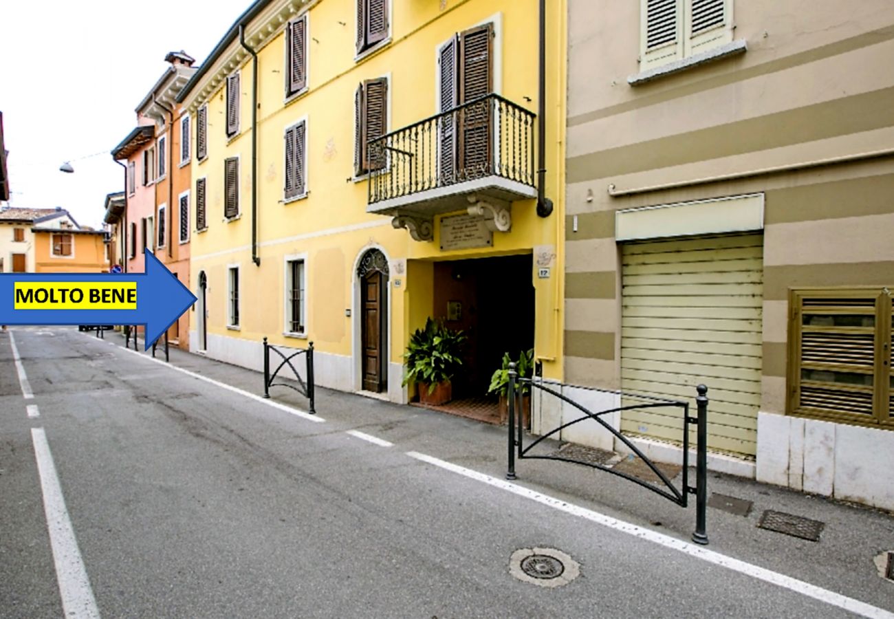 Apartament w Desenzano del Garda - Desenzanoloft:MOLTO BENE Desenzanoloft: MOLTO BENE  CIN IT017067C2OHDVZ3RA