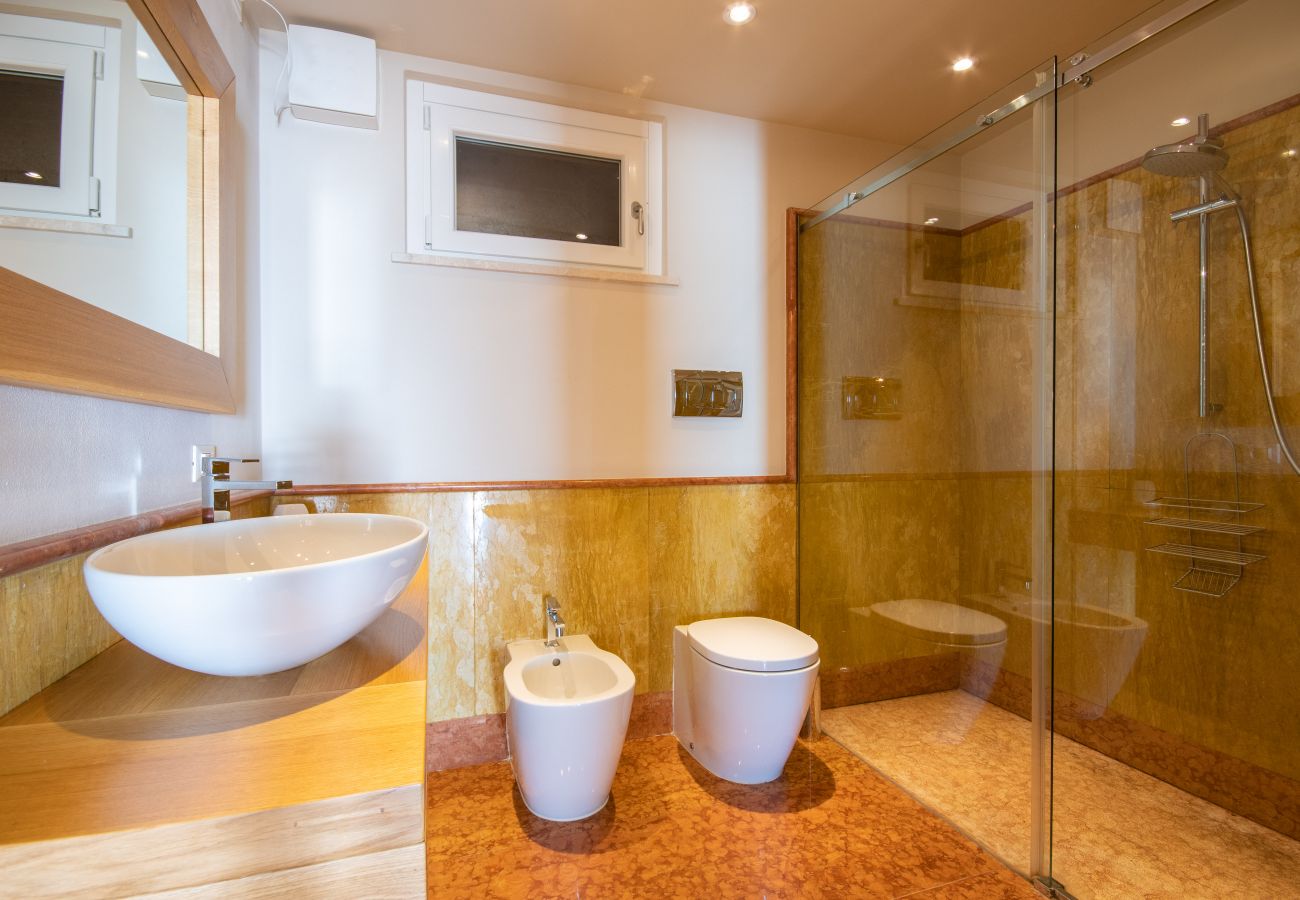 Apartament w Toscolano-Maderno - Cà Rossa -  Ibisco immersi nella natura al di sopra di Toscolano Maderno