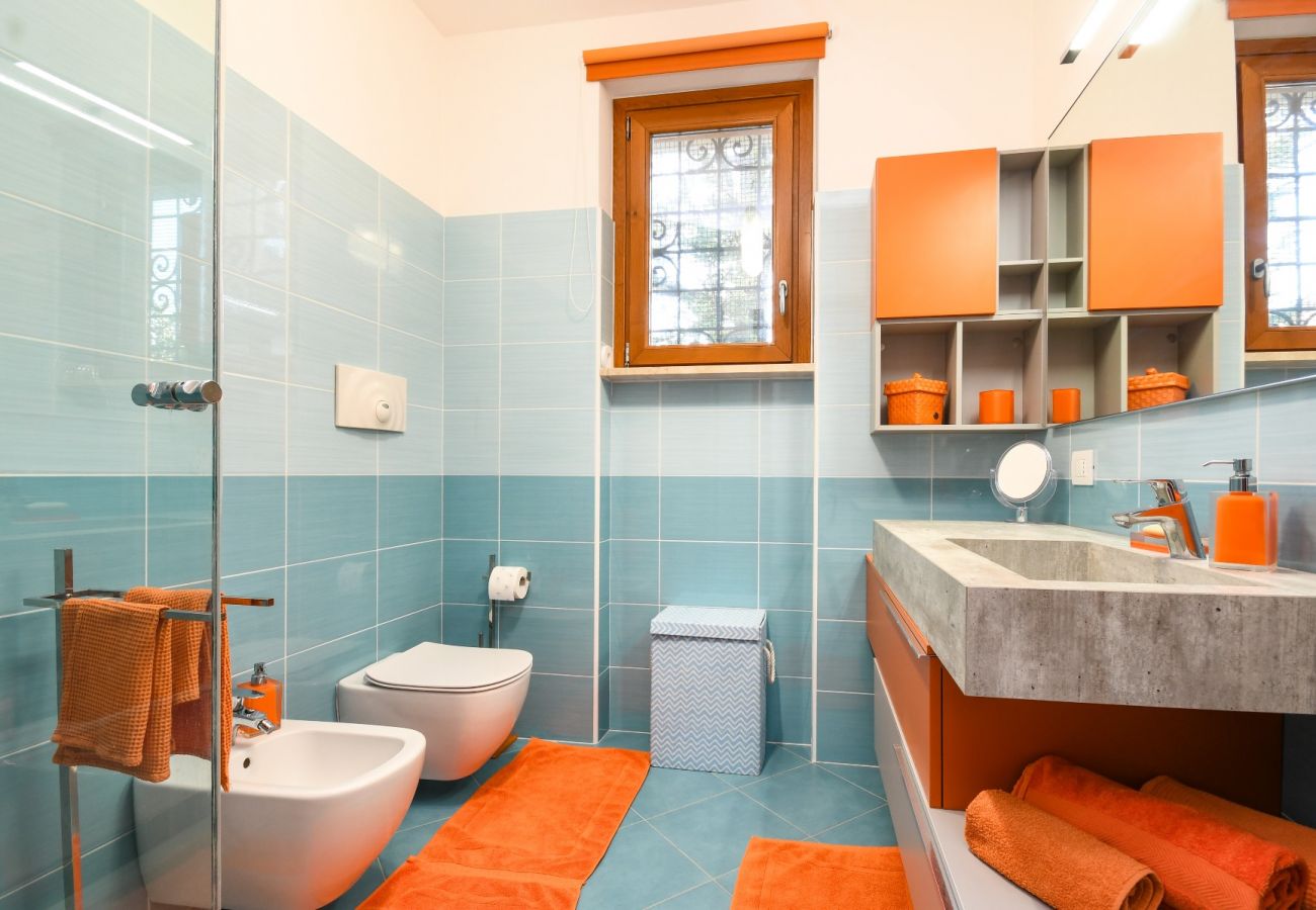 Apartament w Polpenazze del Garda - Pegaso: appartamento di design con balcone vista lago e piscina