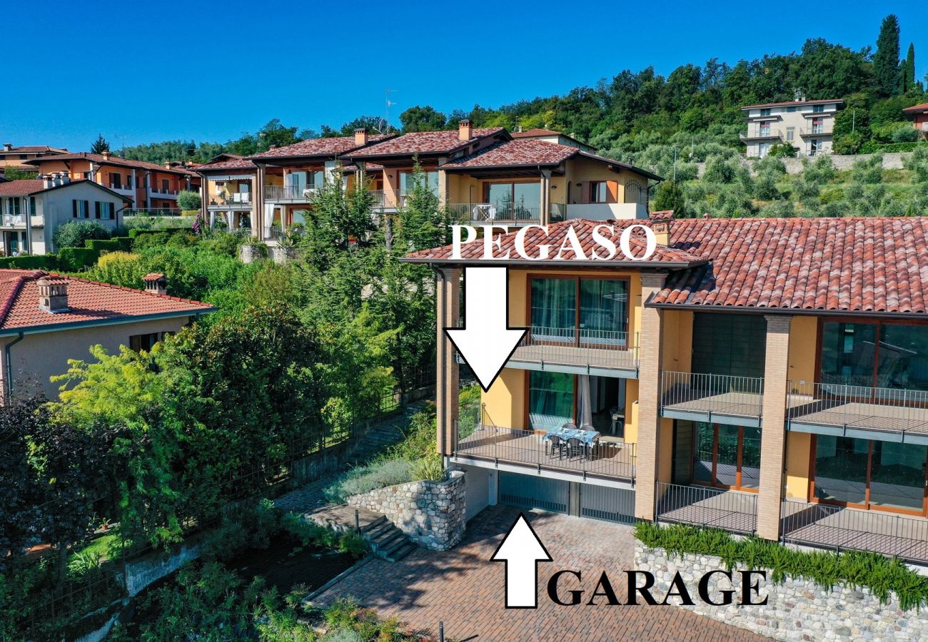 Apartament w Polpenazze del Garda - Pegaso: appartamento di design con balcone vista lago e piscina