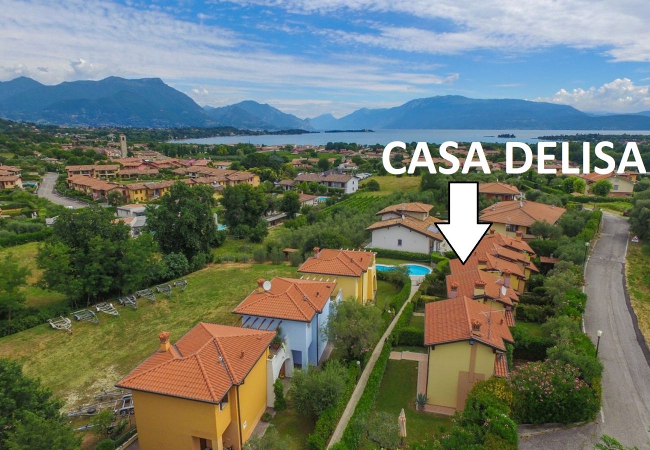 Townhouse w Manerba del Garda - Casa Delisa: in residence curato con piscina e non lontano dal lago