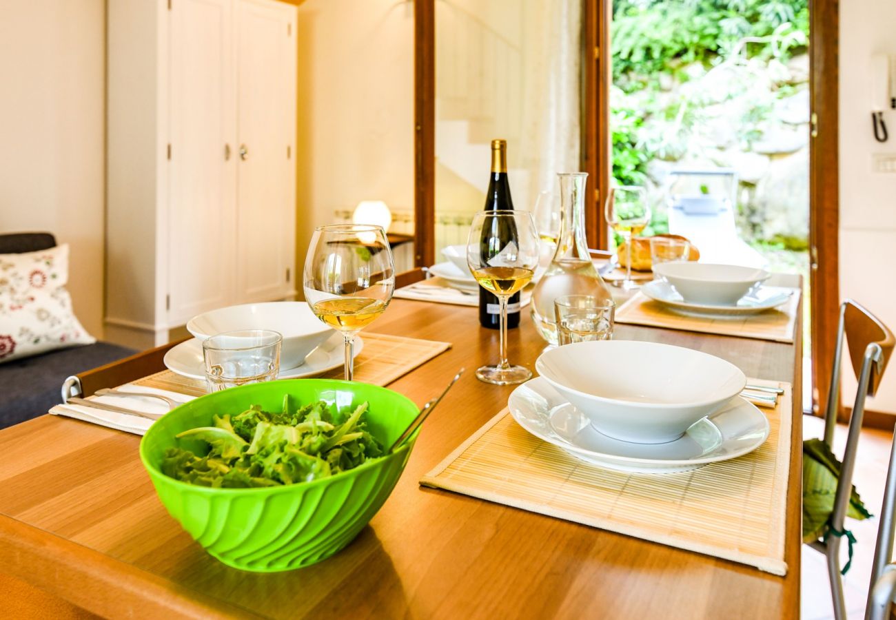 Townhouse w Manerba del Garda - Casa Delisa: in residence curato con piscina e non lontano dal lago