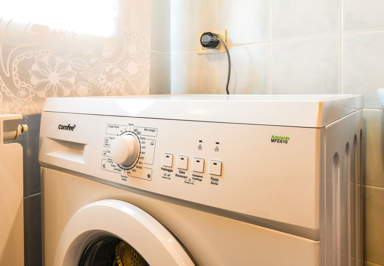 Townhouse w Manerba del Garda - Casa Delisa: in residence curato con piscina e non lontano dal lago