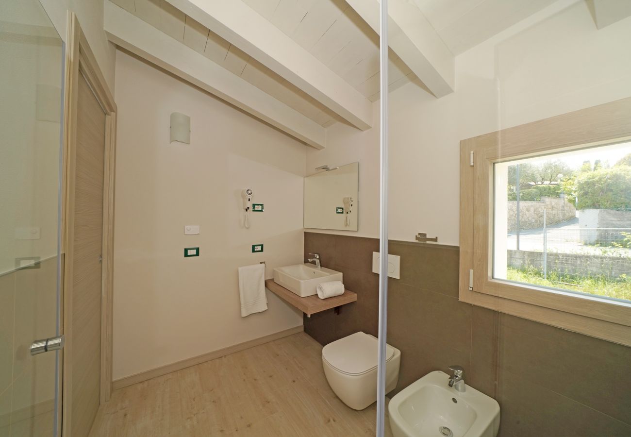 Townhouse w Manerba del Garda - Gardaliva1: in residence con piscina e vista lago vicino alla spiaggia