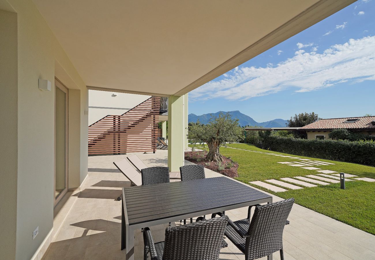 Townhouse w Manerba del Garda - Gardaliva1: in residence con piscina e vista lago vicino alla spiaggia