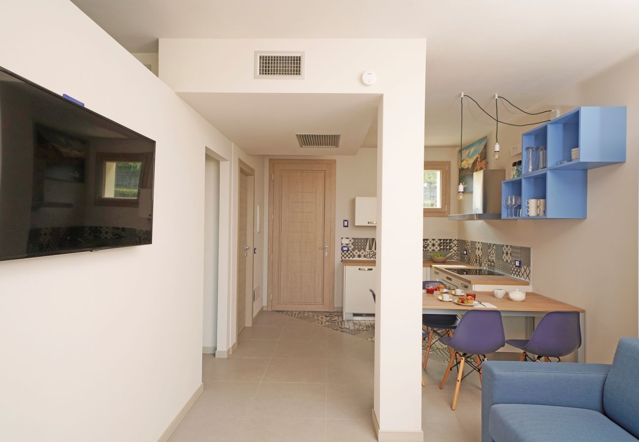 Studio w Manerba del Garda - Gardaliva 3: in piccolo residence nuovo con piscina e vicino alla spiaggia