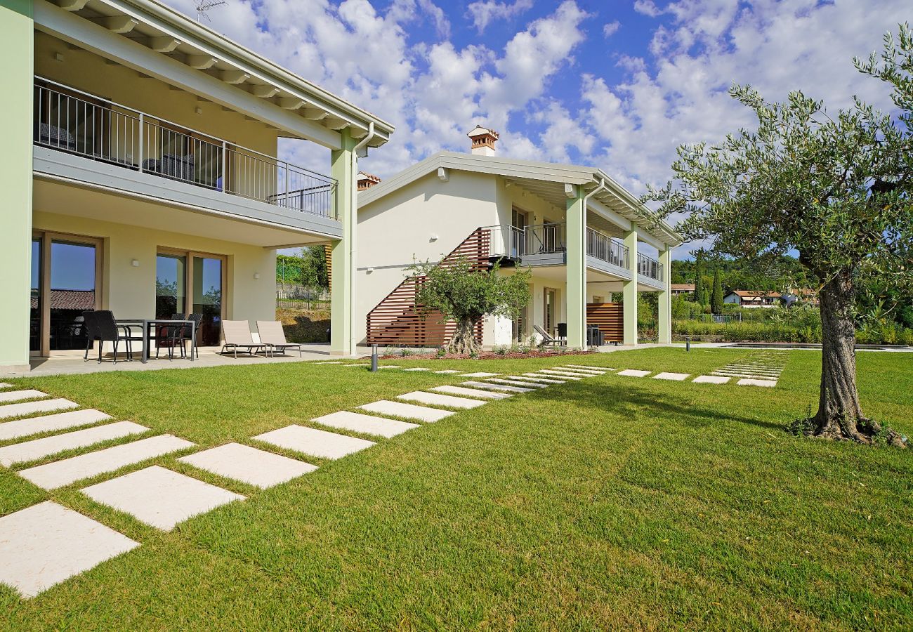 Townhouse w Manerba del Garda - Gardaliva2: con vista lago in residence con piscina vicino al lago