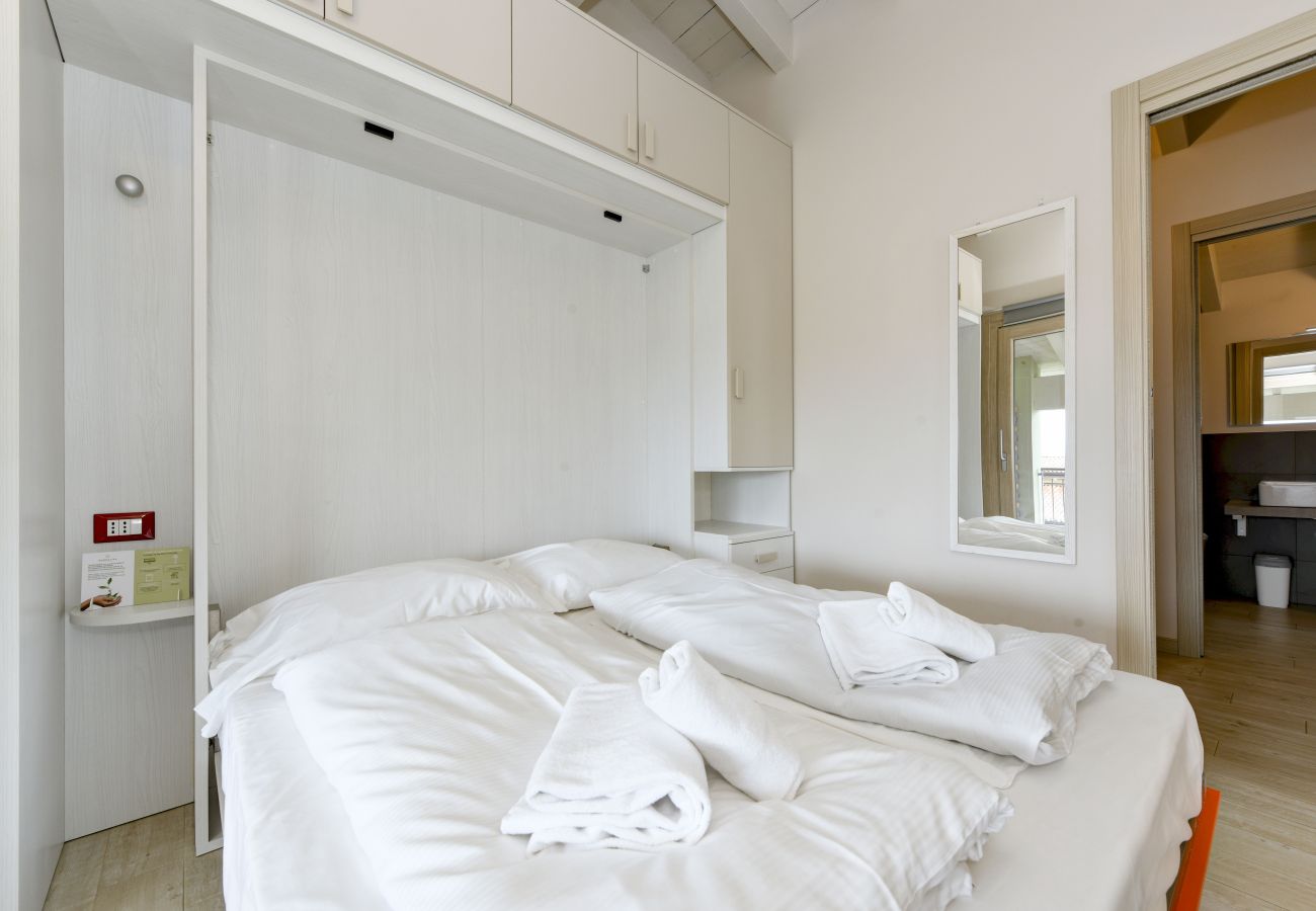 Townhouse w Manerba del Garda - Gardaliva2: con vista lago in residence con piscina vicino al lago