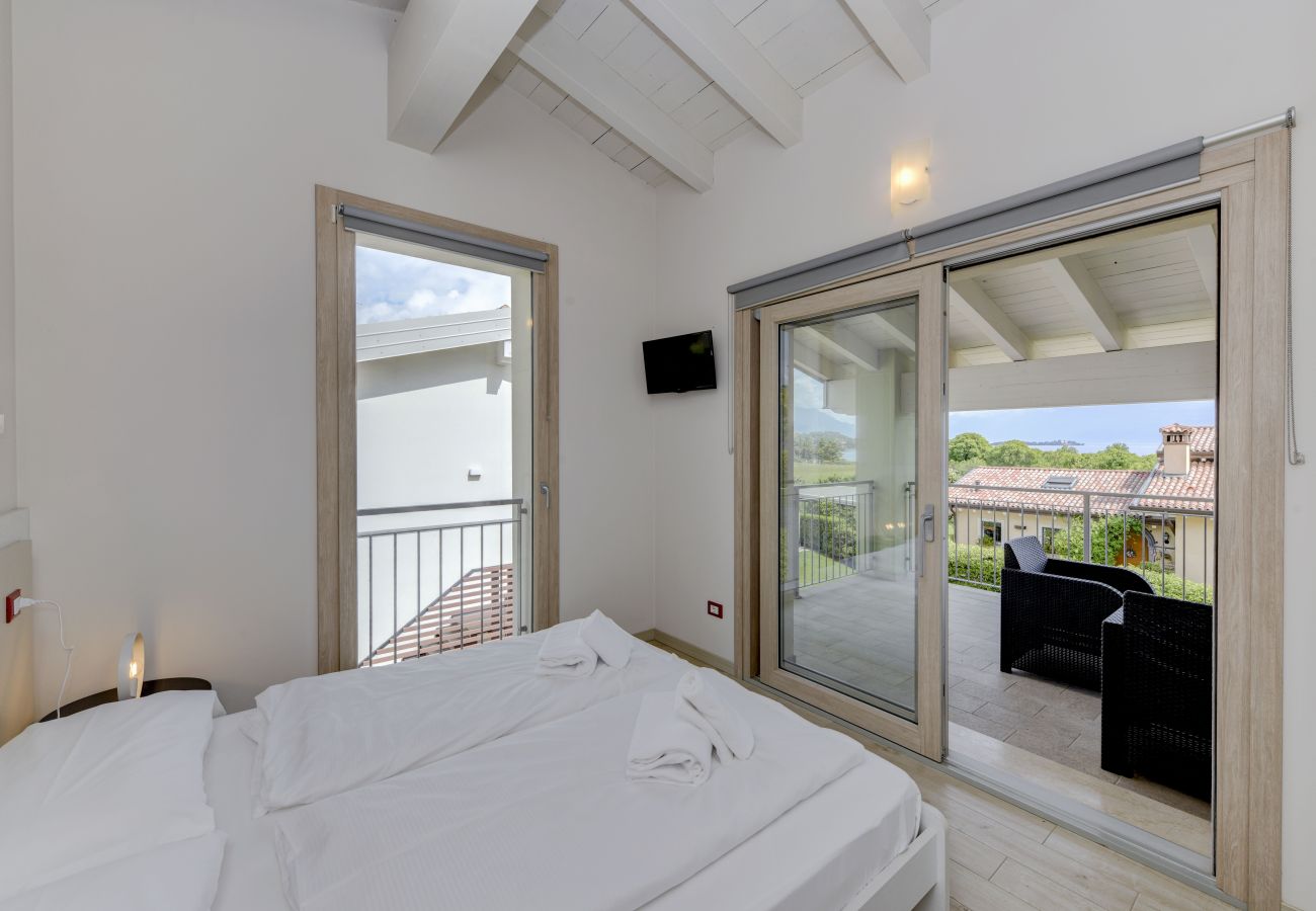 Townhouse w Manerba del Garda - Gardaliva2: con vista lago in residence con piscina vicino al lago