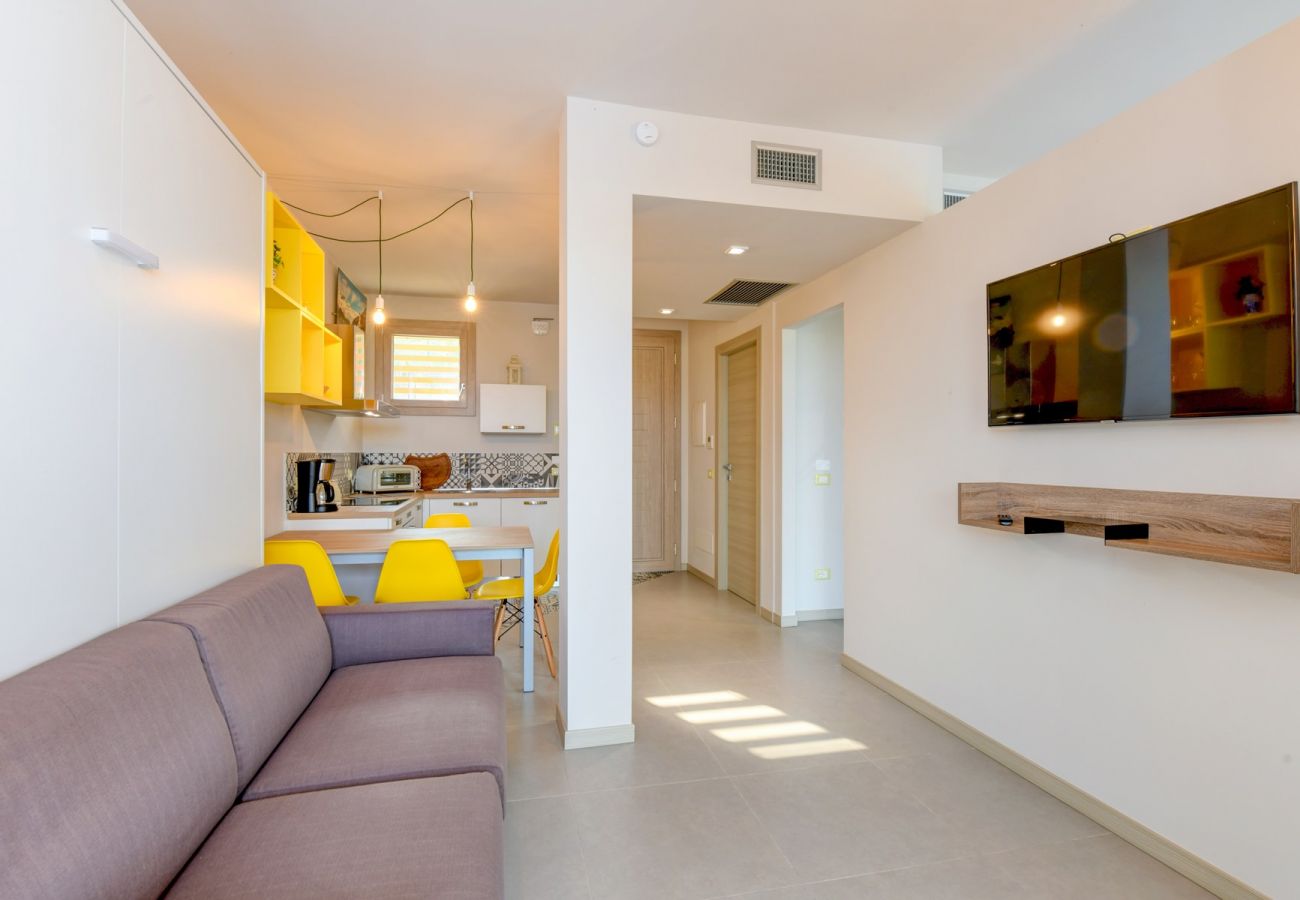 Studio w Manerba del Garda - Gardaliva 4: in piccolo residence con piscina vicino al lago