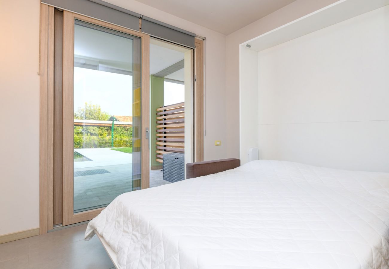 Studio w Manerba del Garda - Gardaliva 4: in piccolo residence con piscina vicino al lago