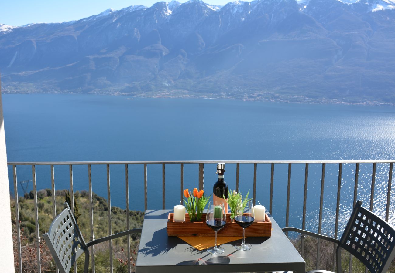 Apartament w Tignale - Albicocca: vista lago, natura e relax