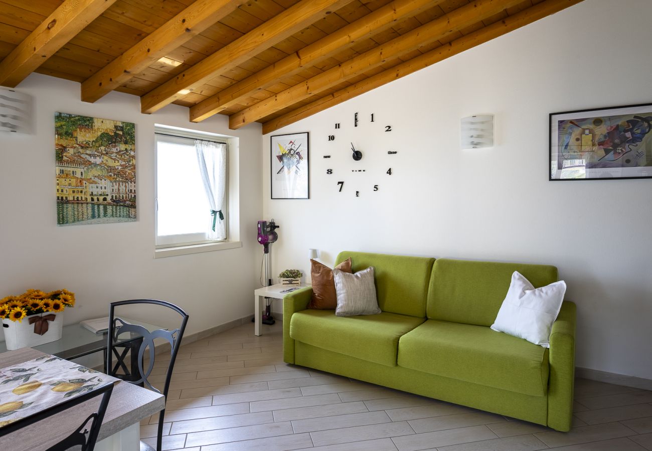 Apartament w Tignale - Albicocca: vista lago, natura e relax