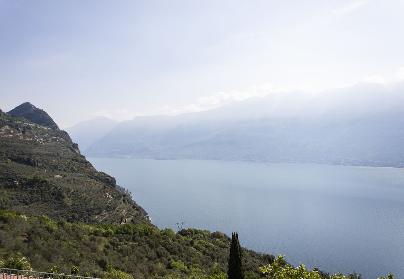 Apartament w Tignale - Albicocca: vista lago, natura e relax