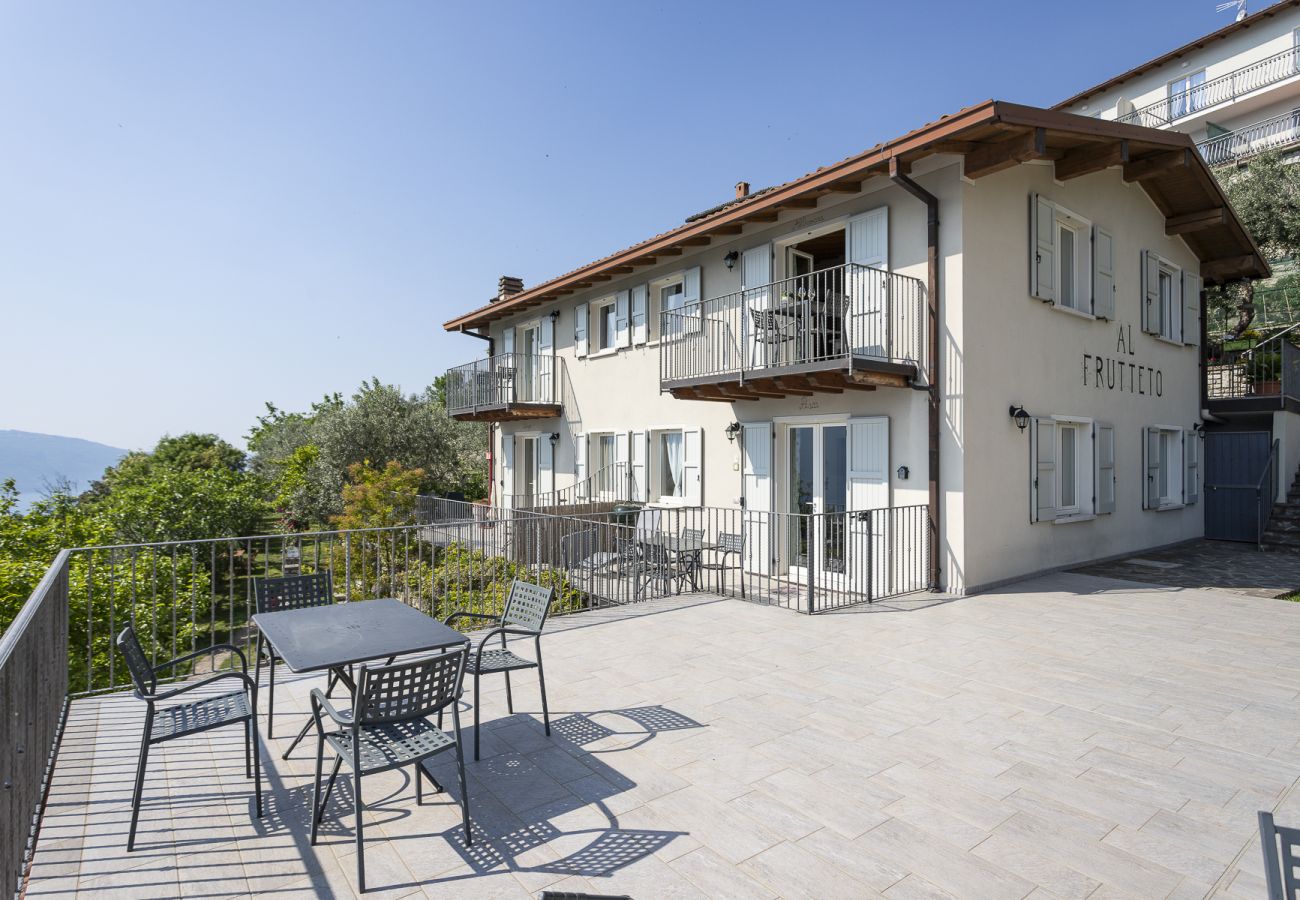Apartament w Tignale - Albicocca: vista lago, natura e relax