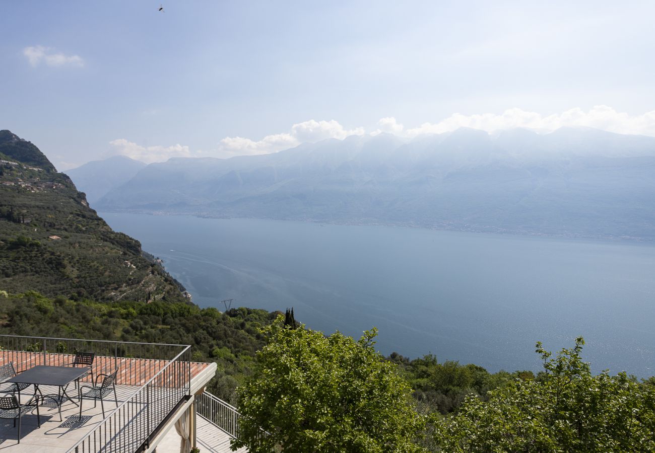 Apartament w Tignale - Albicocca: vista lago, natura e relax