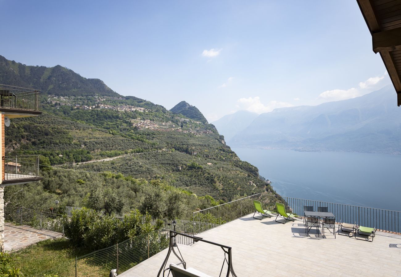 Apartament w Tignale - Albicocca: vista lago, natura e relax