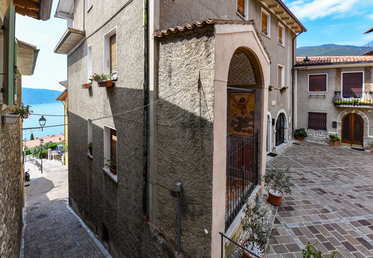 Apartament w Tignale - Rustico Minichèto - La Vigna: curato nei dettagli con balcone vista lago