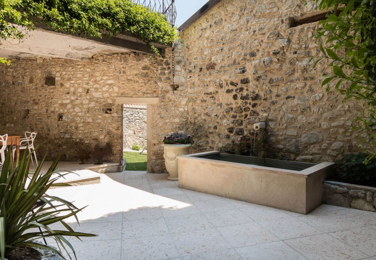 Apartament w Tignale - Rustico Minichèto - La Vigna: curato nei dettagli con balcone vista lago