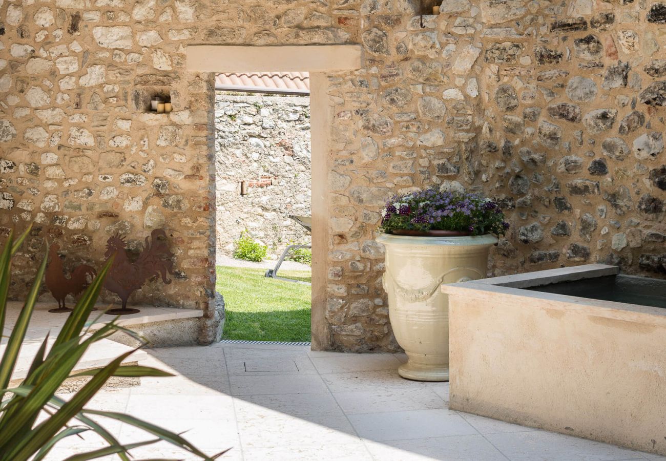 Apartament w Tignale - Rustico Minichèto - La Vigna: curato nei dettagli con balcone vista lago