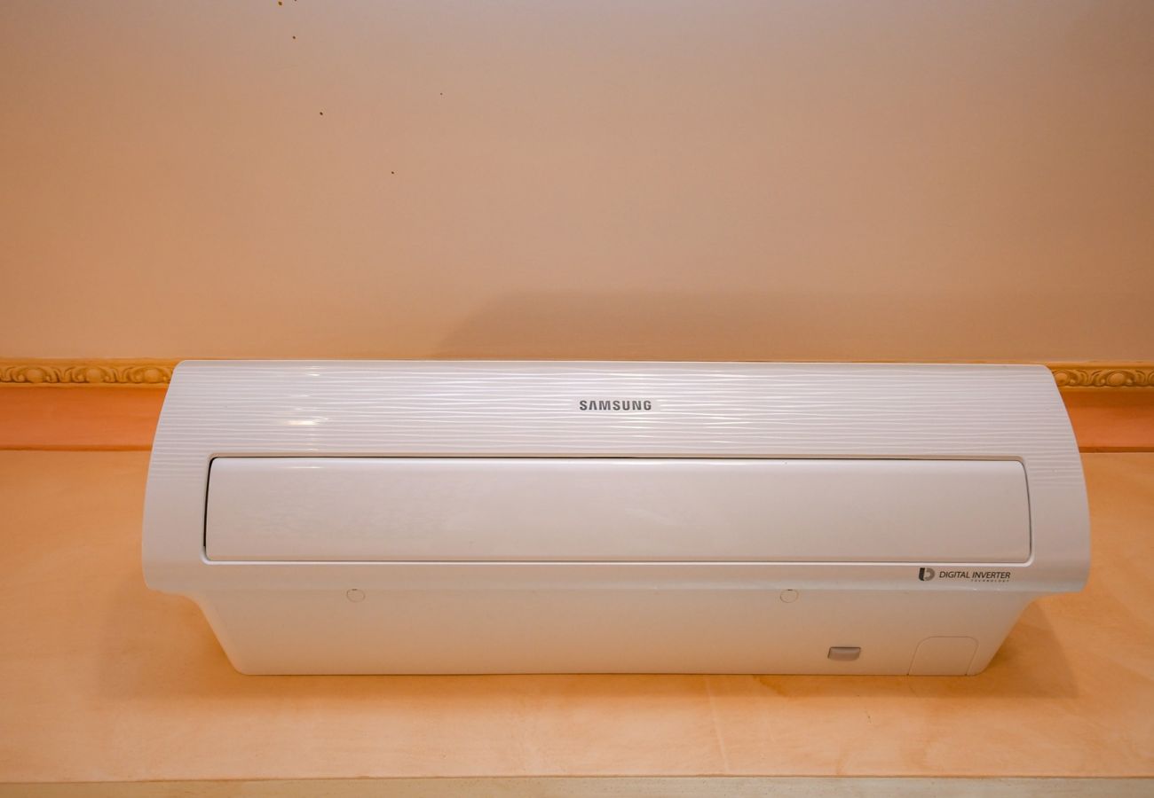 Apartament w Tignale - Conte, con grande balcone vista lago