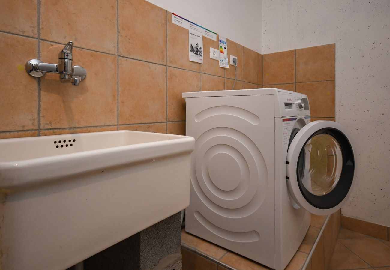 Apartament w Tignale - Conte, con grande balcone vista lago