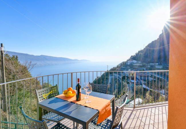  w Tignale - Orange House con meravigliosa vista lago