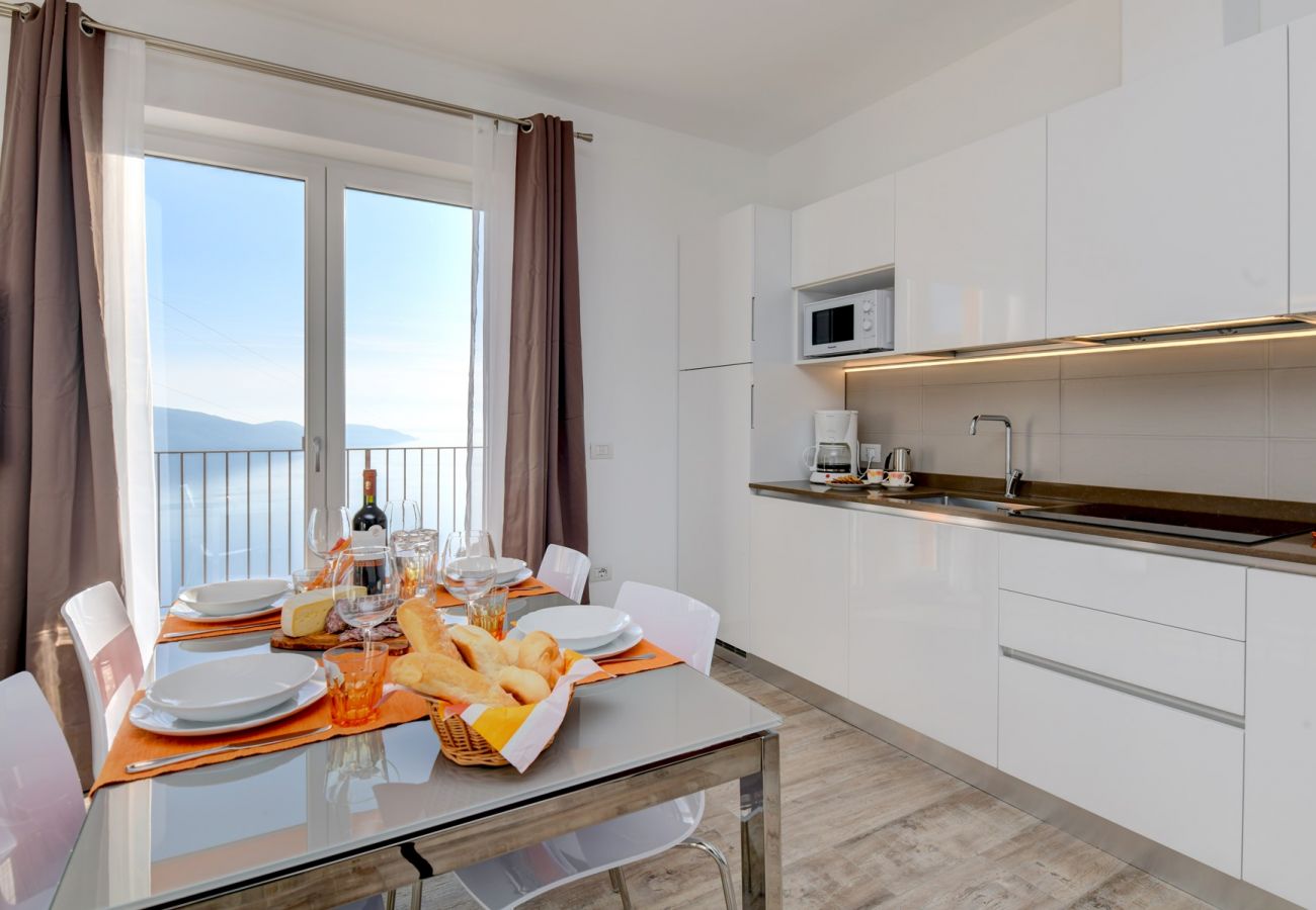 Apartament w Tignale - Orange House con meravigliosa vista lago