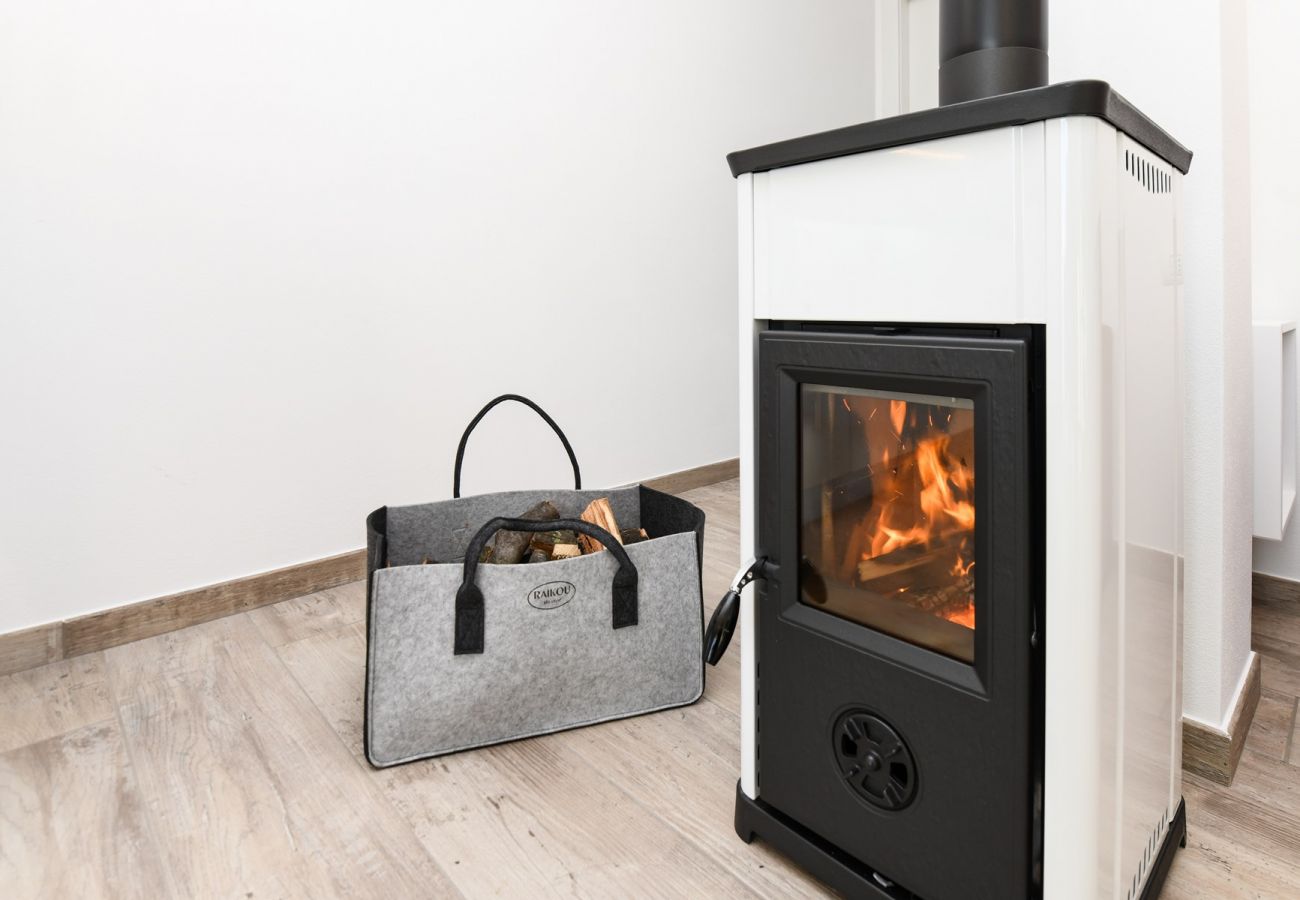 Apartament w Tignale - Orange House con meravigliosa vista lago