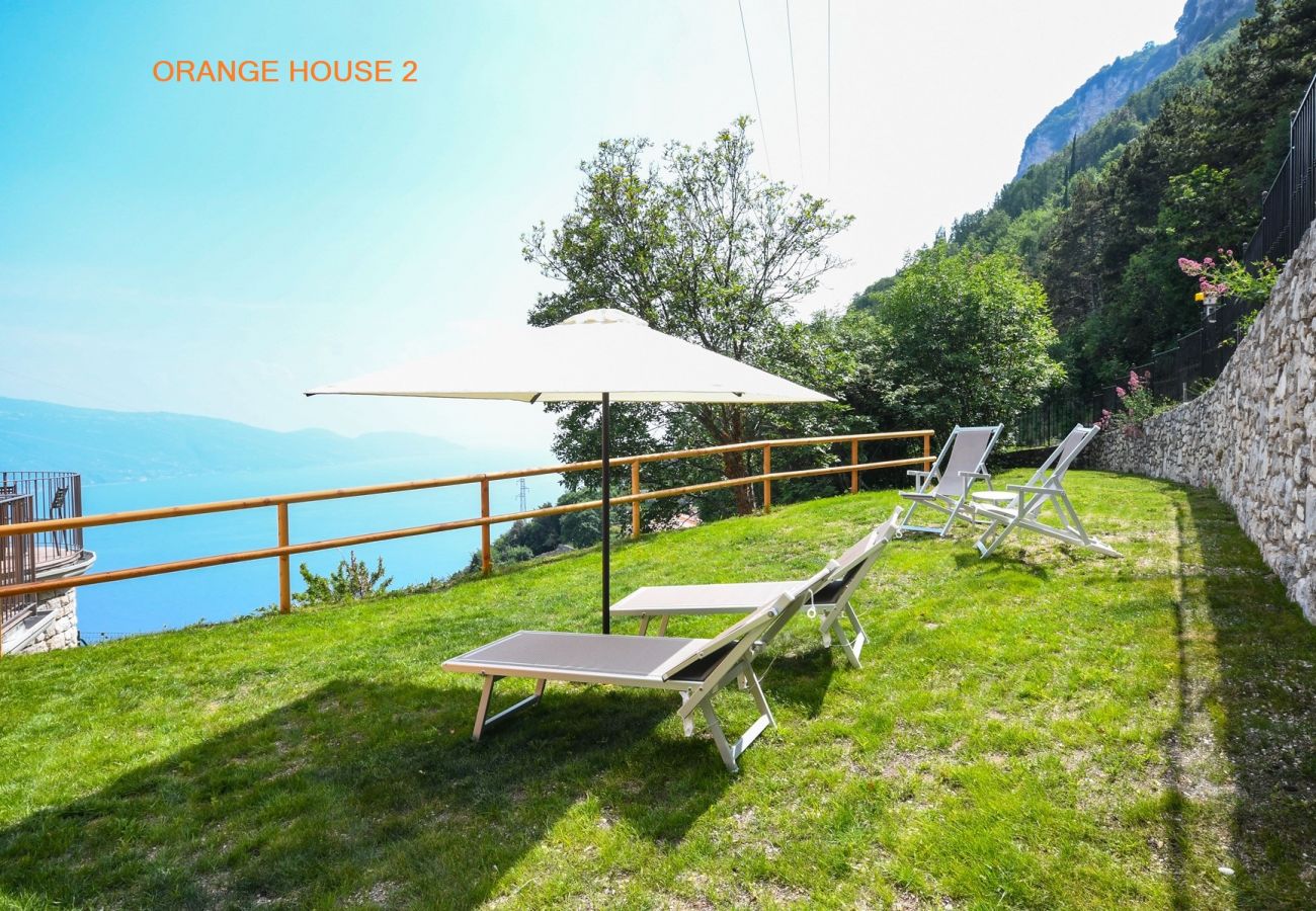 Apartament w Tignale - Orange House con meravigliosa vista lago