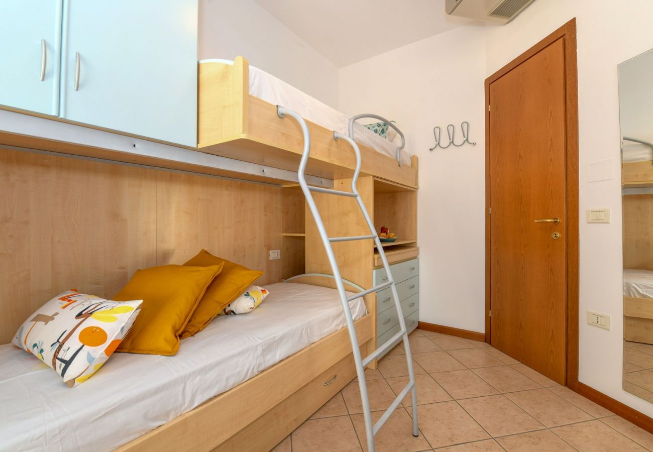 Dom w Manerba del Garda - Villa rosa, spaziosa casa con piscina in comune