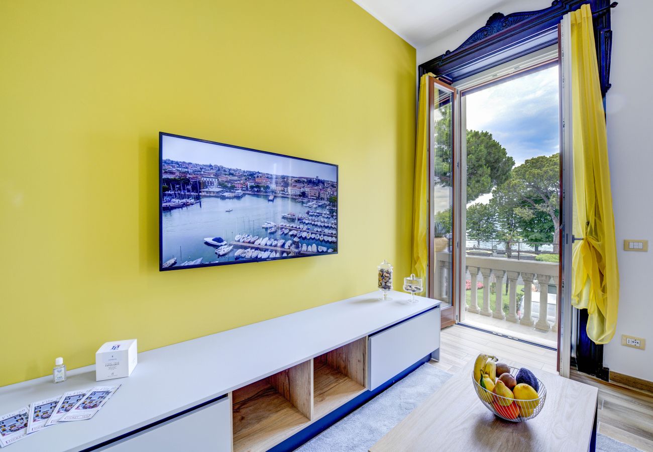 Apartament w Desenzano del Garda - Desenzanoloft Palazzo Visconti-Collo Lungo Giallo